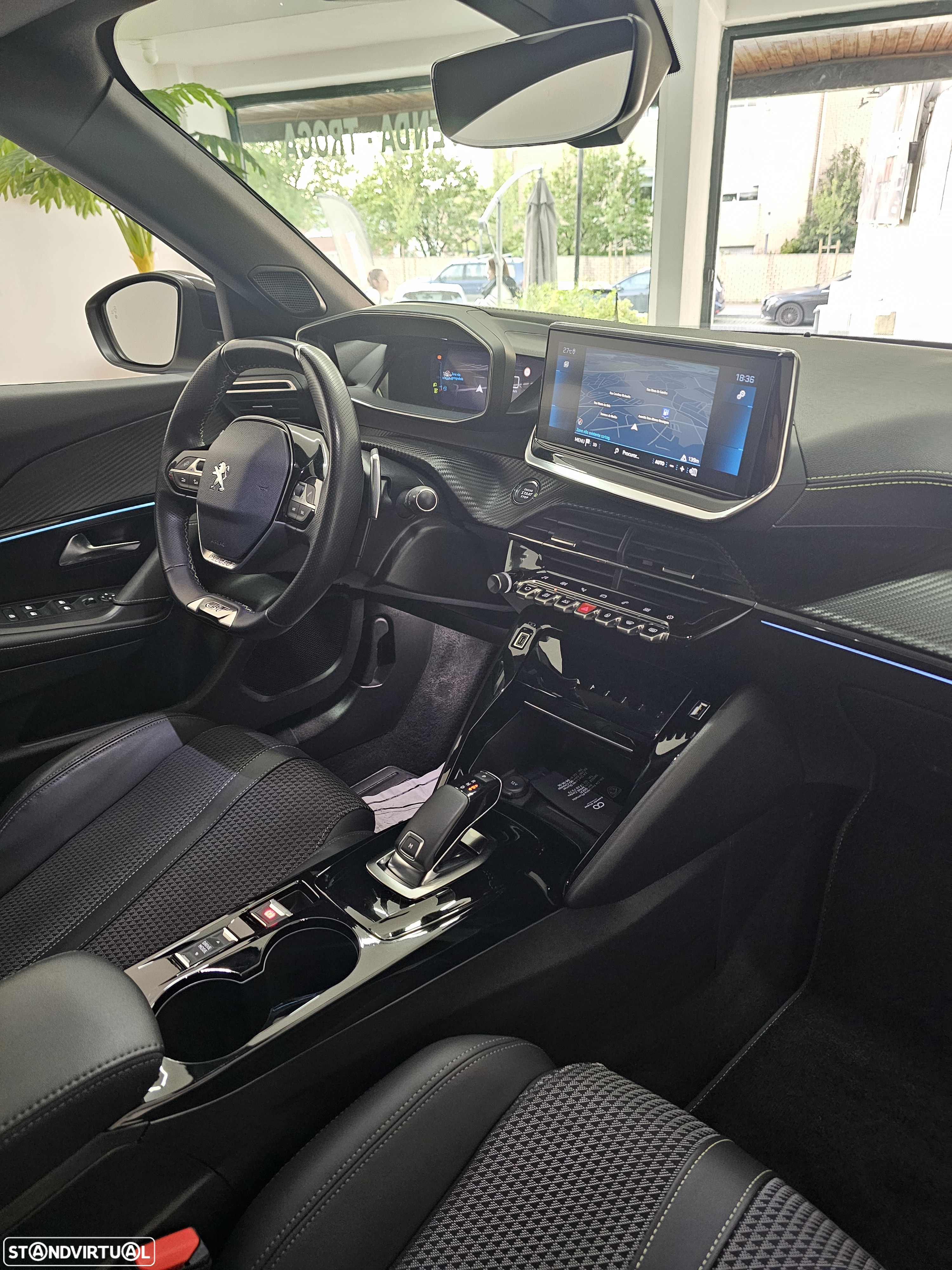 Peugeot 2008 BlueHDi 130 EAT8 GT Pack - 5