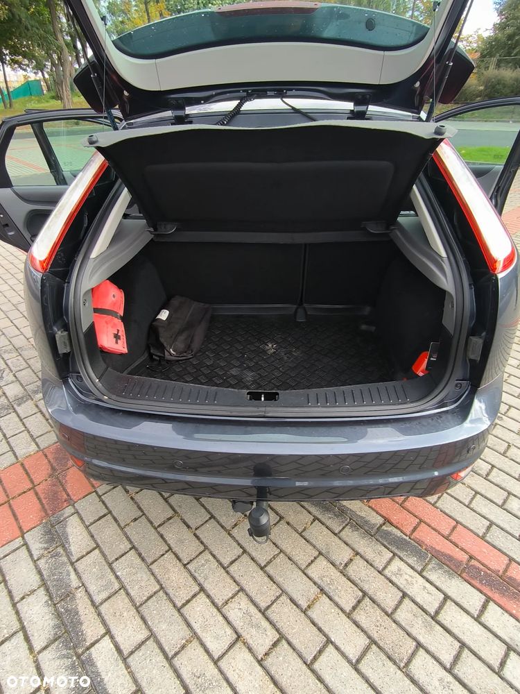 Ford Focus 1.8 FF Ghia - 20
