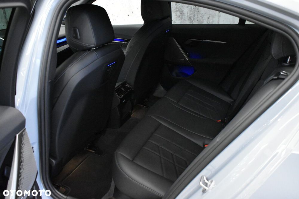 BMW Seria 5 520d xDrive mHEV M Sport - 23