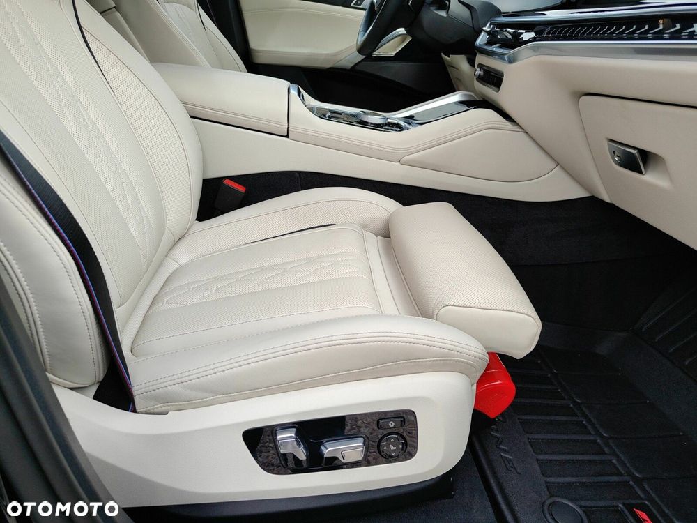 BMW X6 - 25