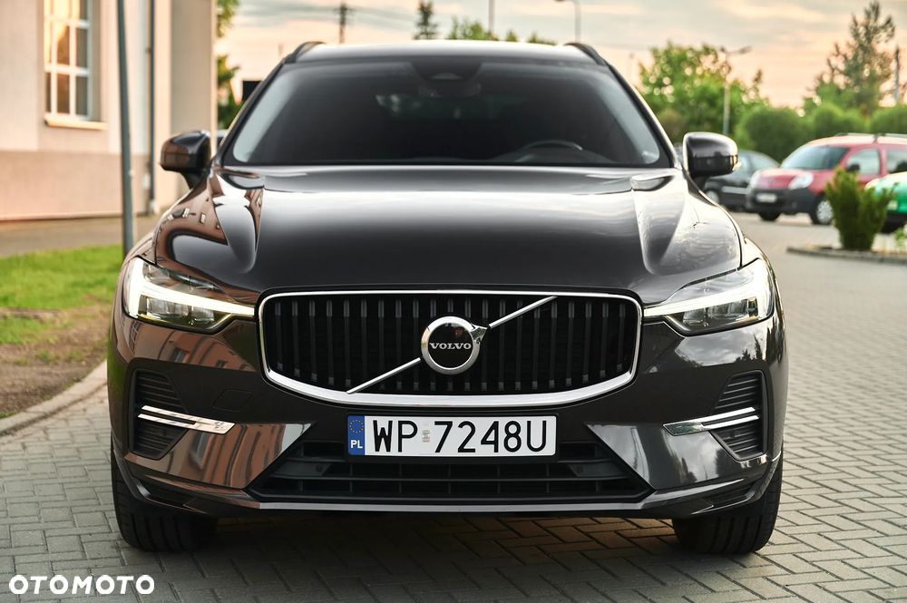 Volvo XC 60 B4 D Geartronic Momentum Pro - 2