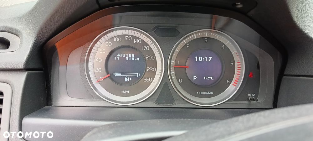 Volvo XC 70 - 9