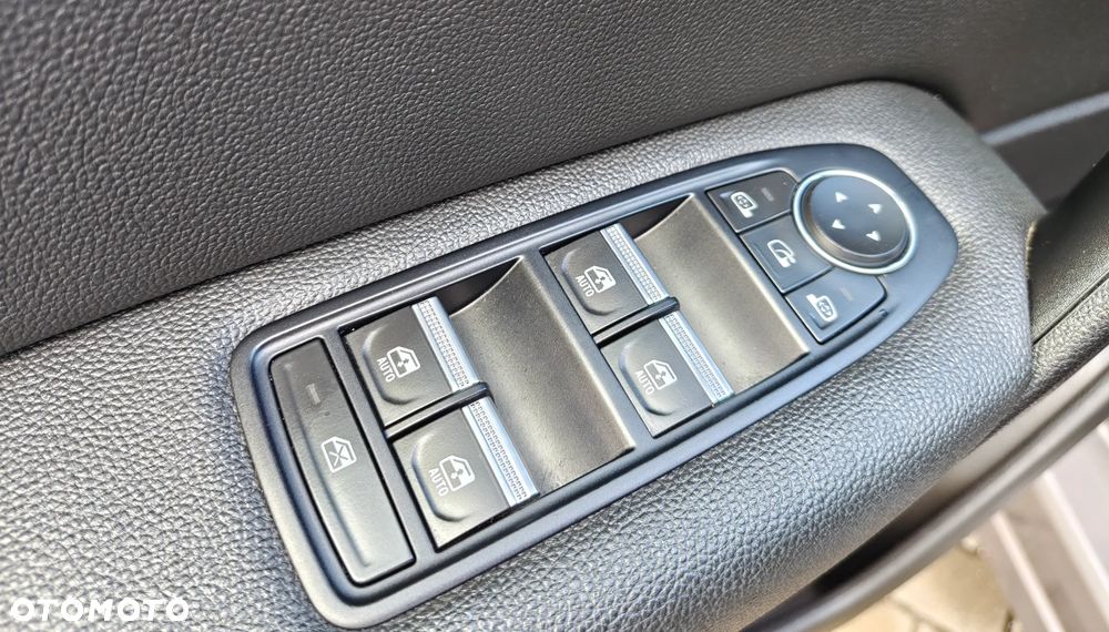 Renault Captur 1.6 E-TECH Plug-In Techno - 17