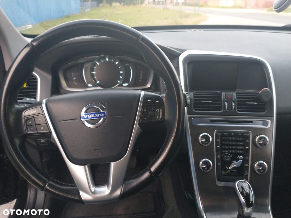 Volvo XC 60 D4 AWD Momentum - 16