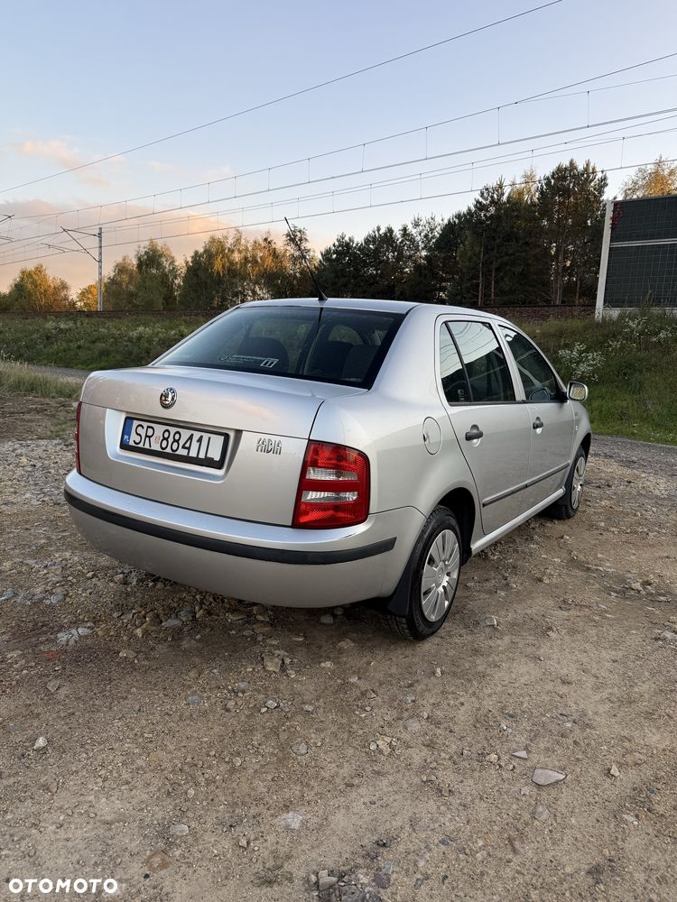 Skoda Fabia 2004 photo 3