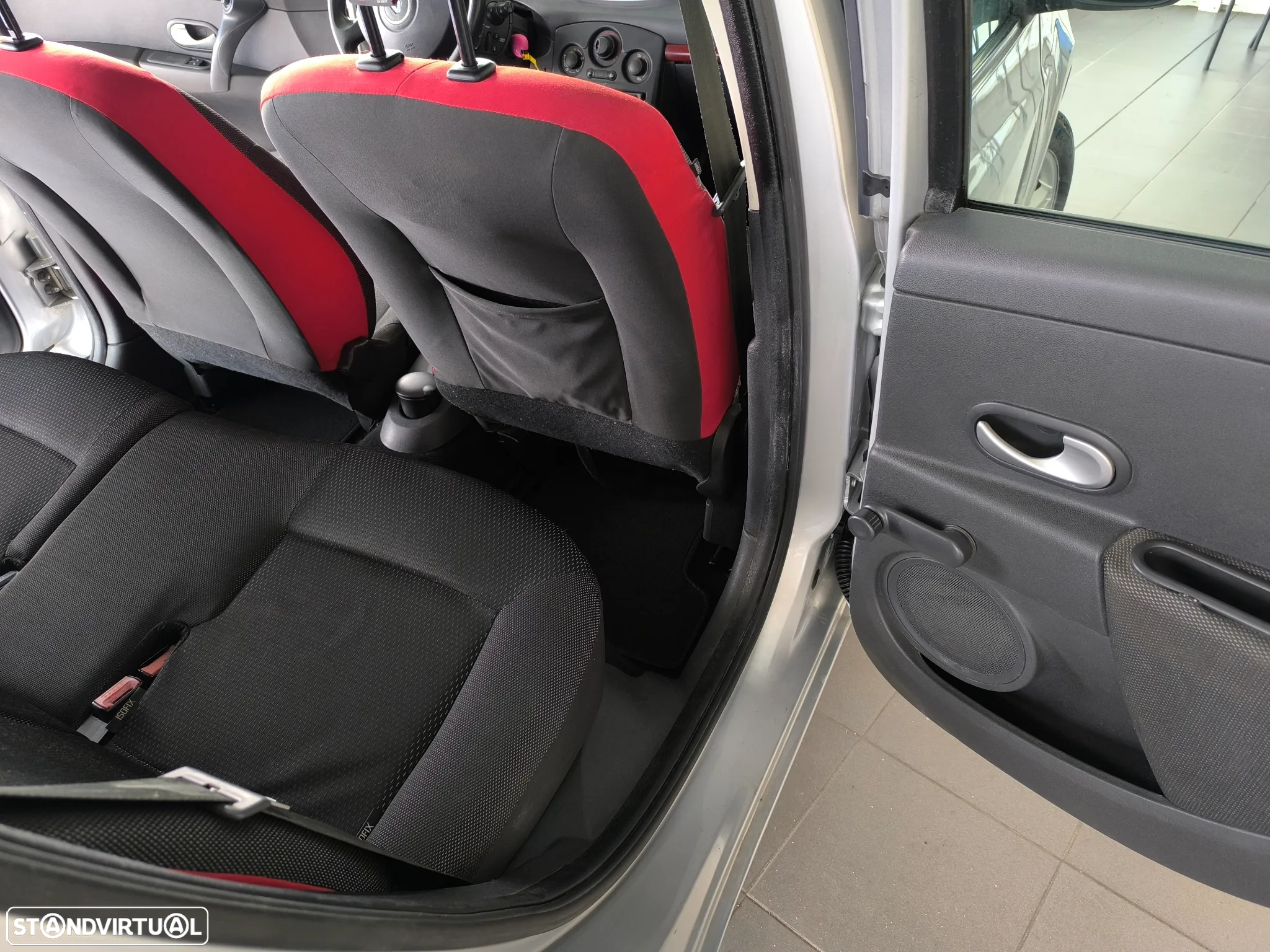 Renault Clio - 14