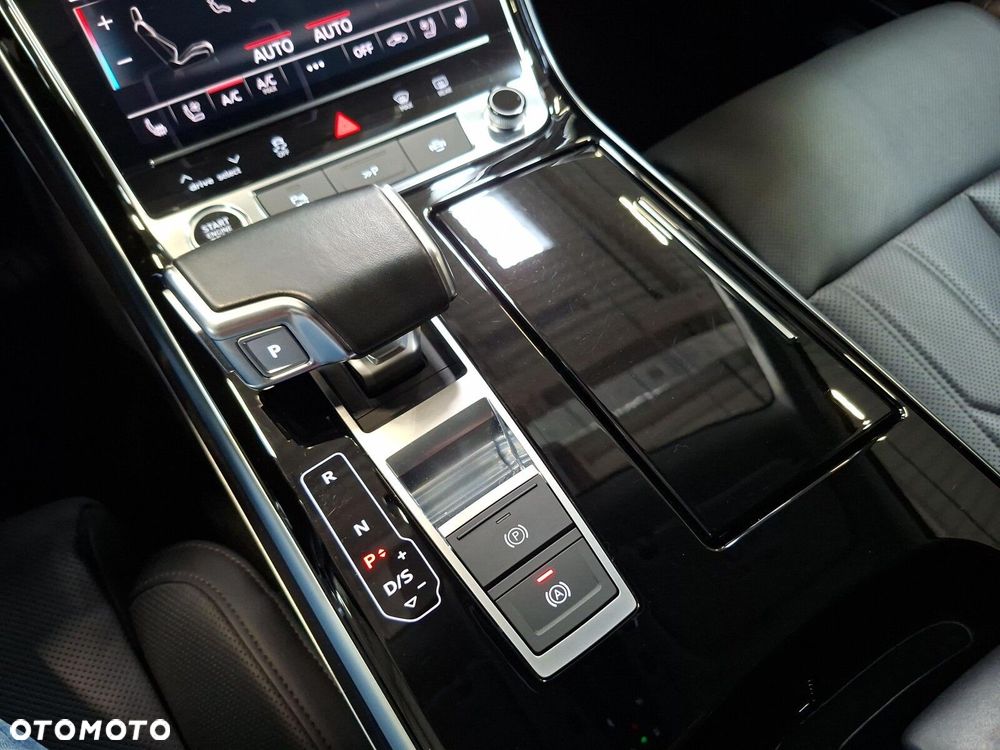 Audi A8 - 17