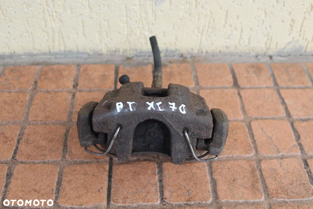 ZACISK HAMULCOWY PRAWY TYŁ VOLVO XC70 I 2.4 D5 - 2