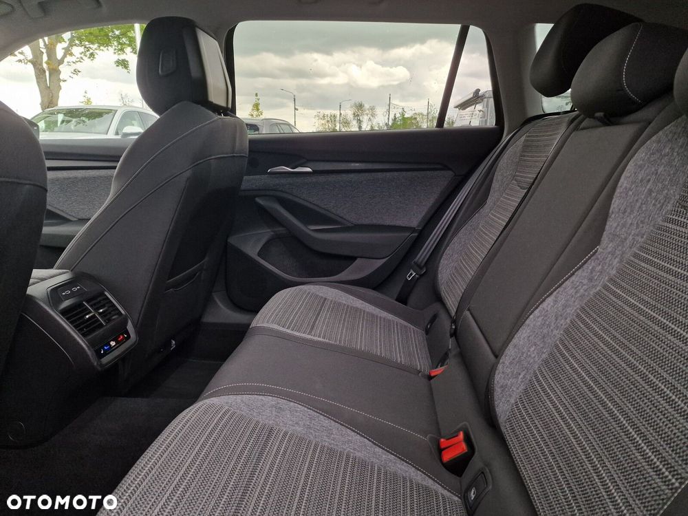 Skoda Superb 1.5 TSI mHEV Selection DSG - 13