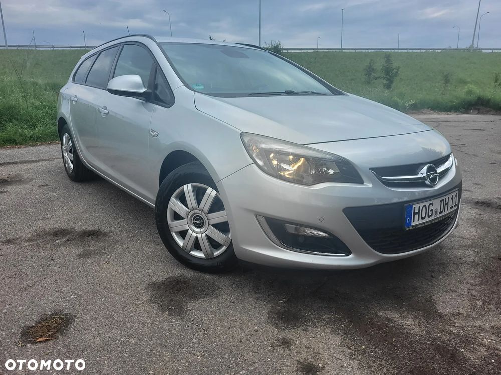 Opel Astra GTC 1.4 Turbo - 2