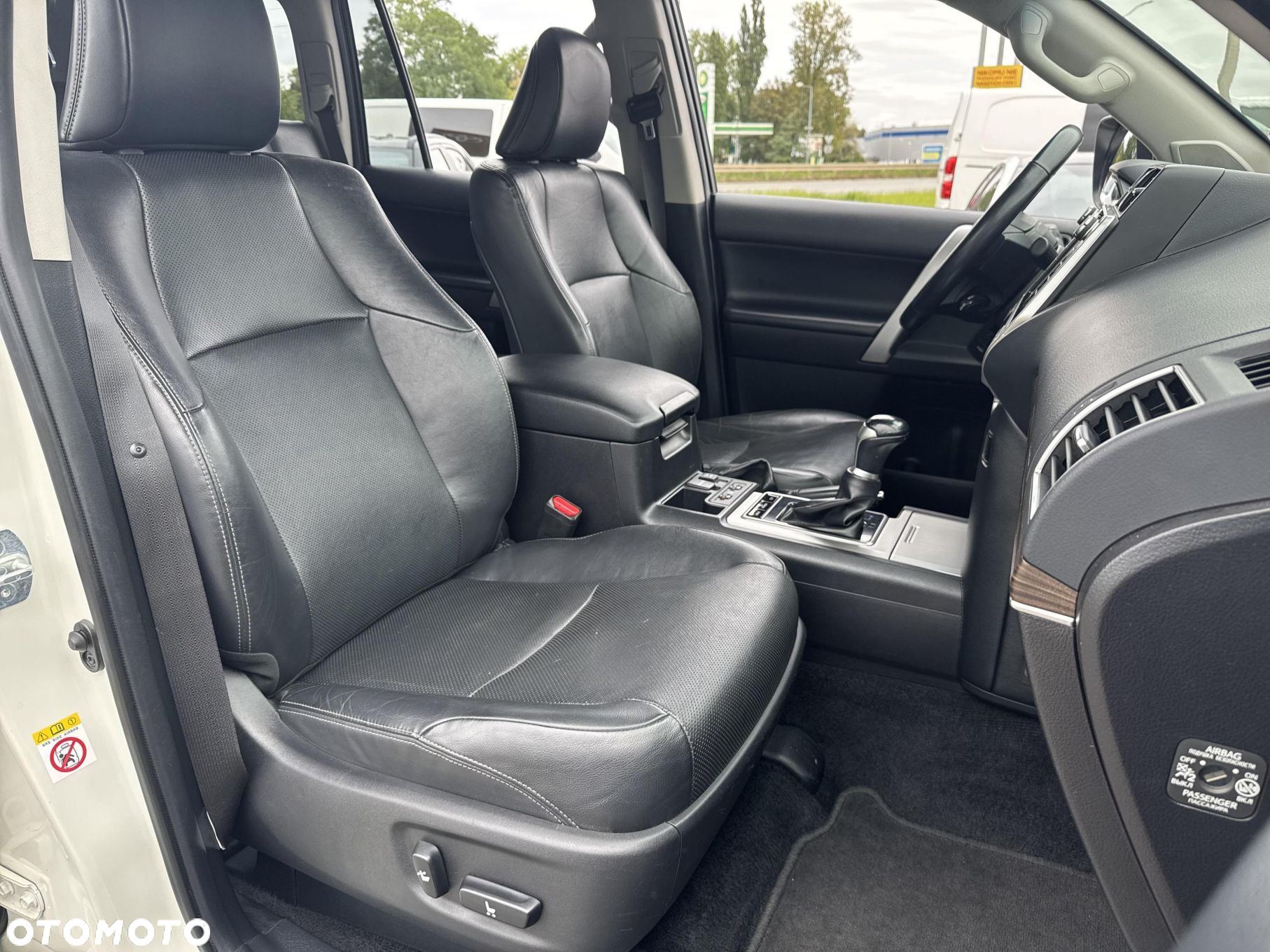 Toyota Land Cruiser LC 2.8 D-4D Invincible - 25