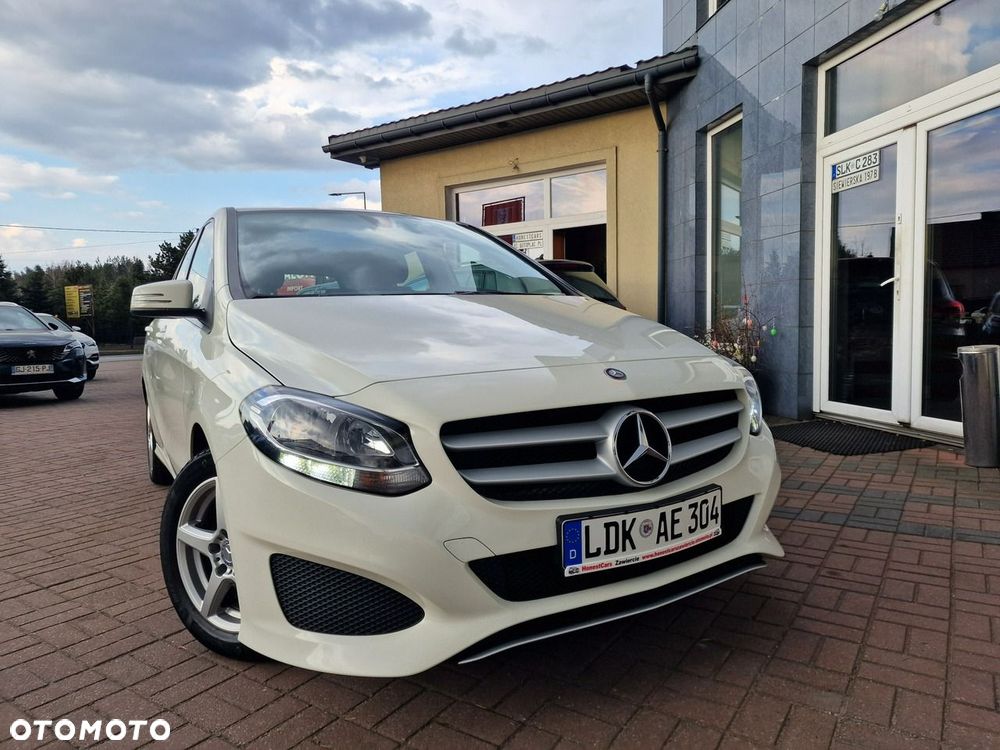 Mercedes-Benz Klasa B 180 Edition - 12