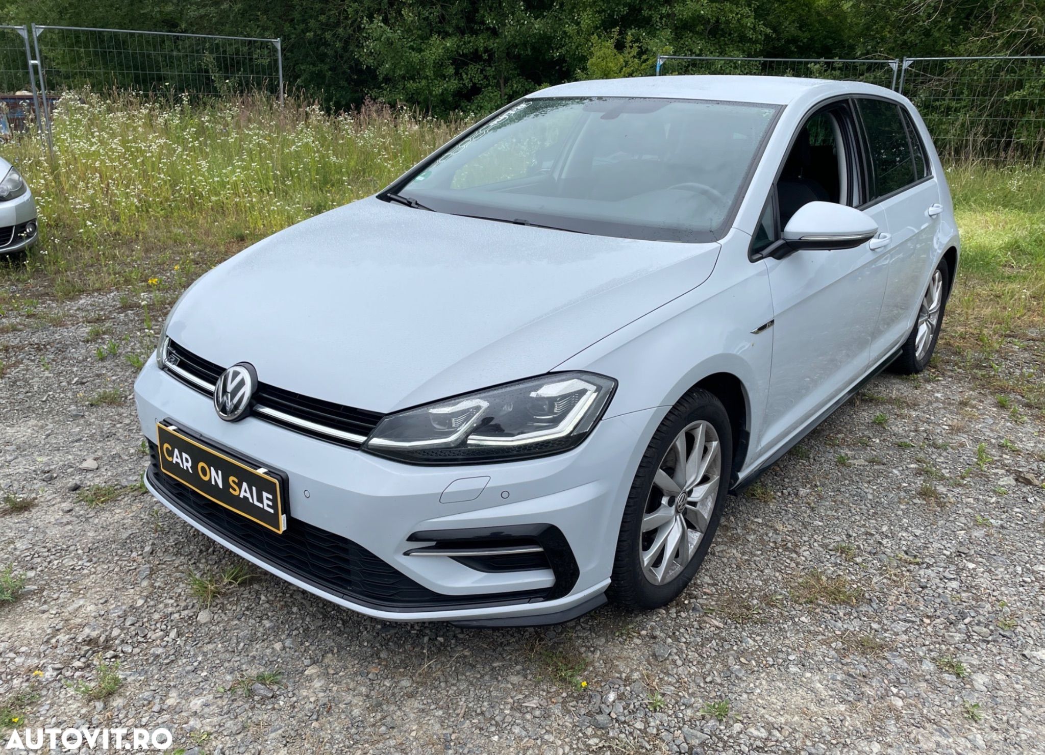 Volkswagen Golf 1.5 TSI DSG Highline - 1