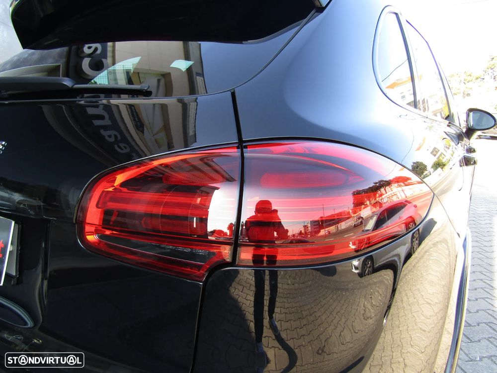 Porsche Cayenne S E-Hybrid - 9