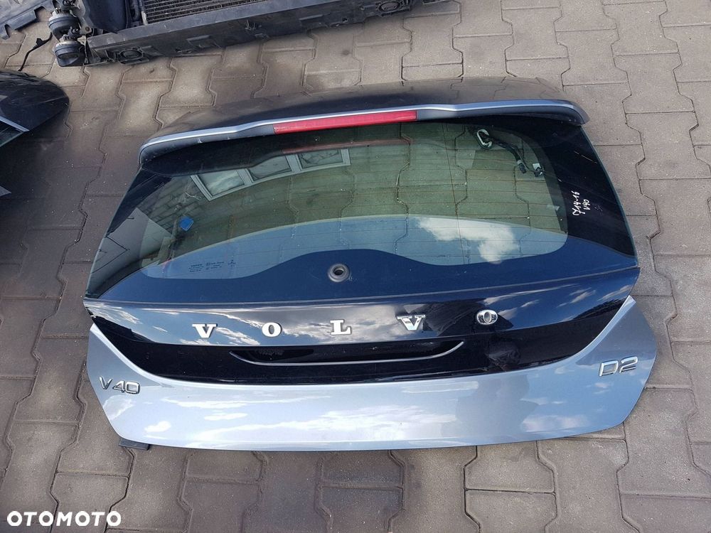 VOLVO V40 II 2 12r- KLAPA BAGAŻNIKA TYŁ TYLNA 714-16