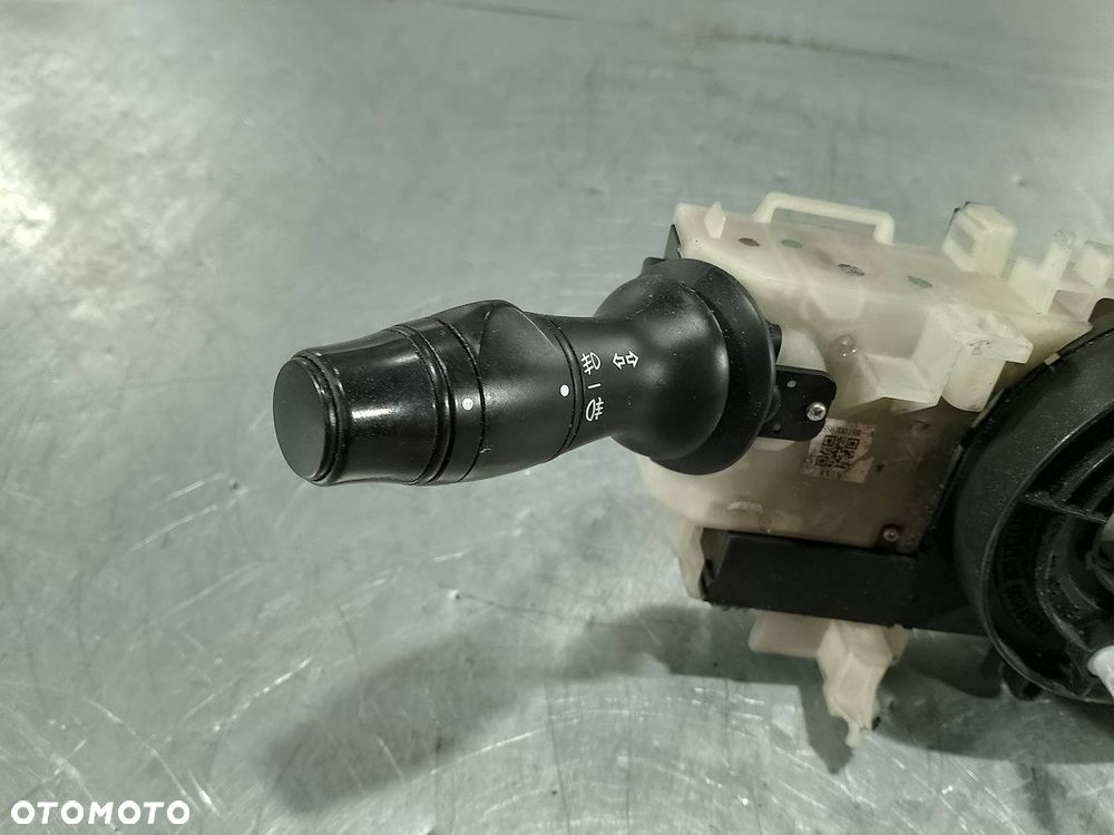 PRZEŁĄCZNIK ZESPOLONY RENAULT MEGANE III ( 08-16 ) - 2