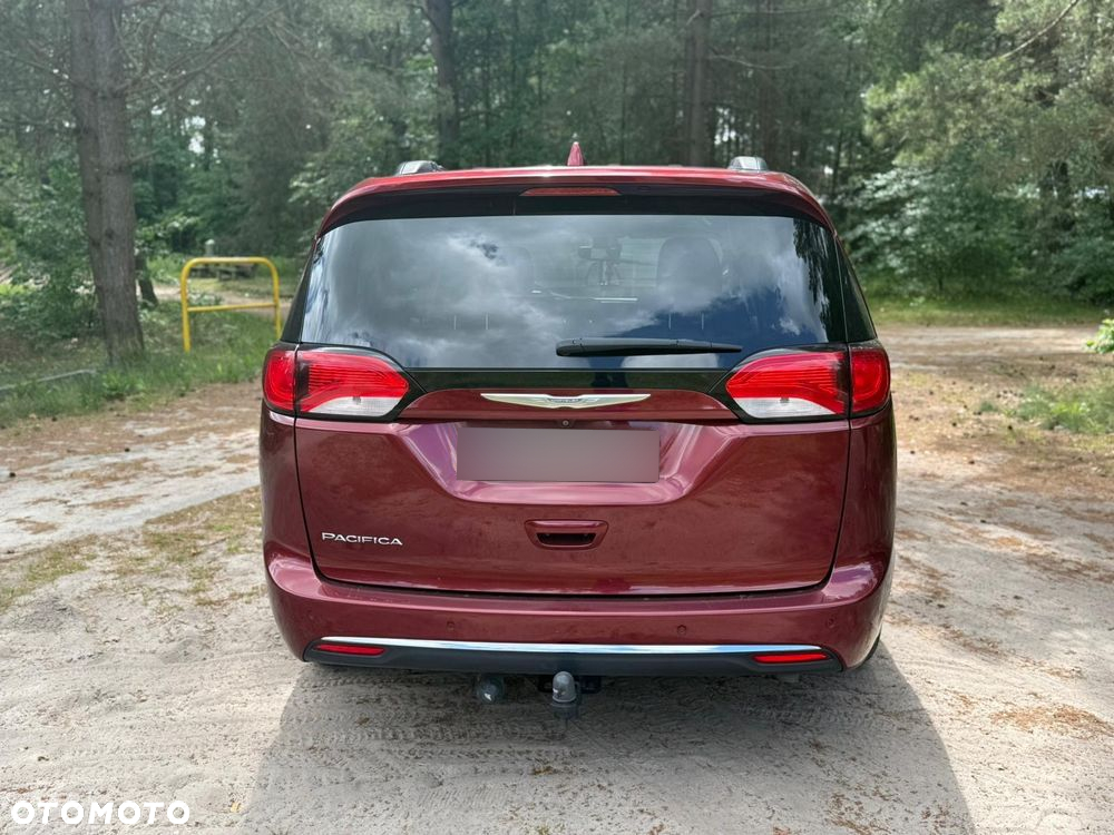 Chrysler Pacifica - 8