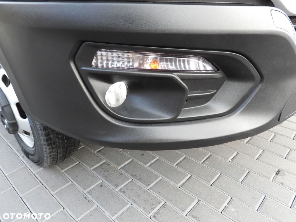 Iveco DAILY 50C16 WYWROTKA TROJSTRONNA PODWÓJNA KABINA DOKA 6 MIEJSC TEMPOMAT PNEUMATYKA BLIŹNIACZE KOŁA KLIMATYZACJA  160KM - 22