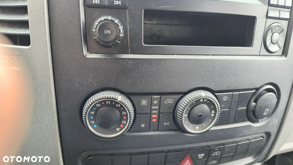 Mercedes-Benz SPRINTER - 8
