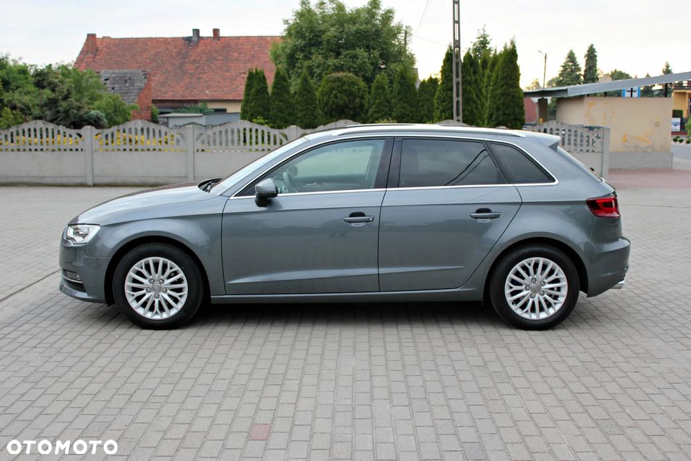 Audi A3 Sportback 1.4 TFSI Ambiente - 4