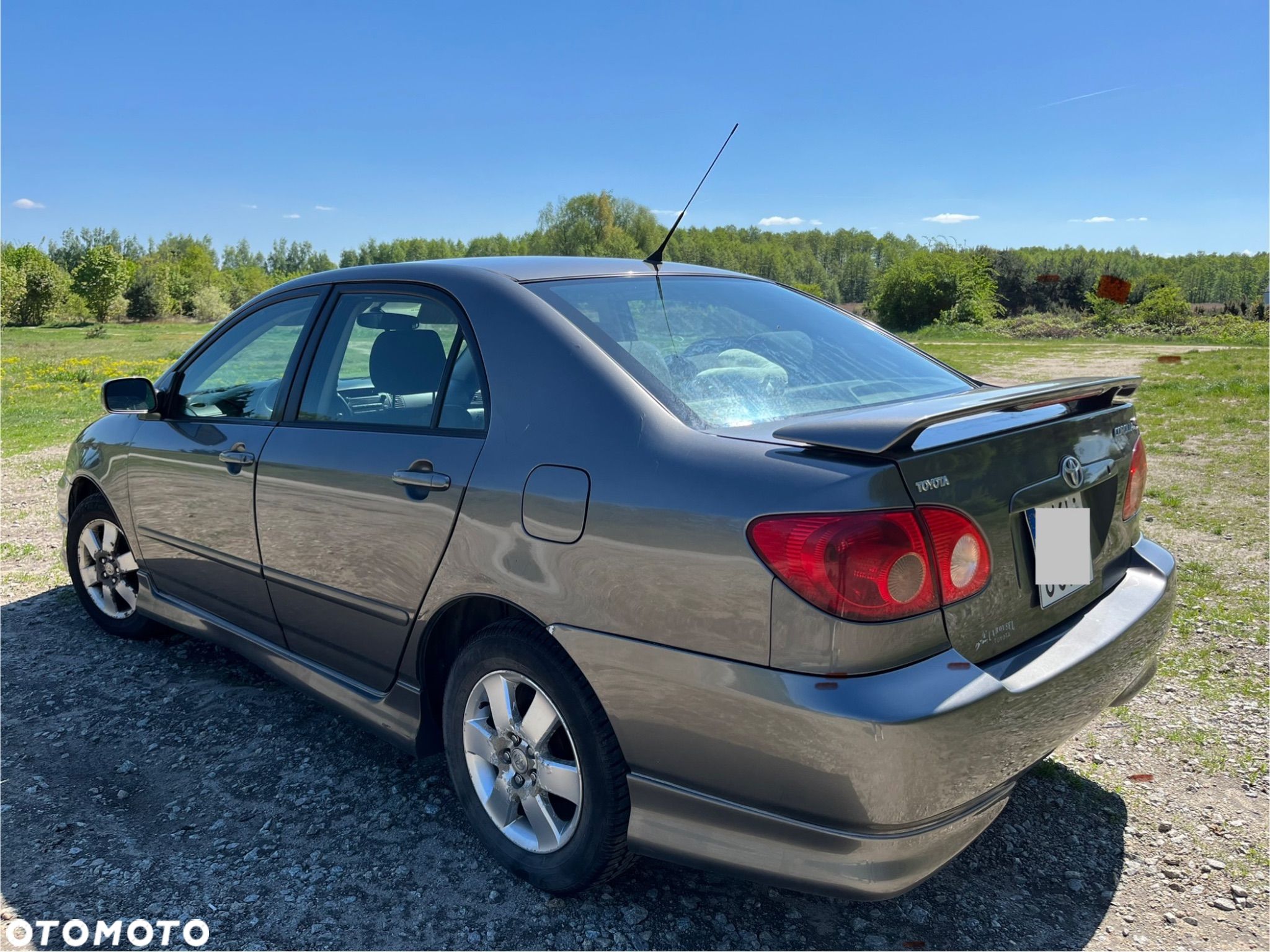 Toyota Corolla - 1