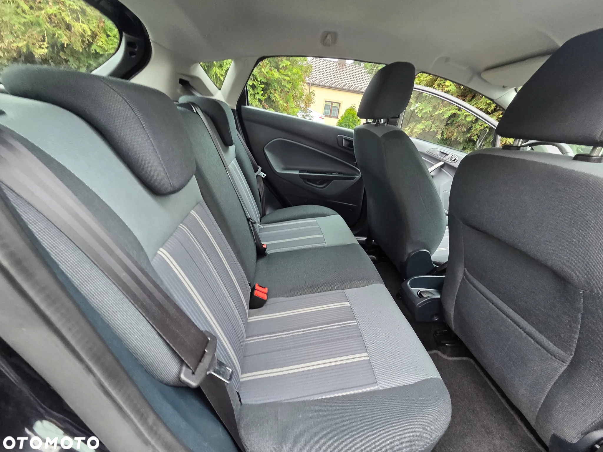 Ford Fiesta 1.25 Ambiente - 30