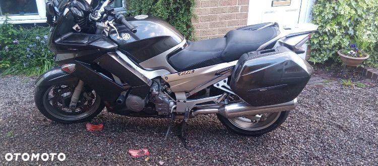 Yamaha FJR - 9
