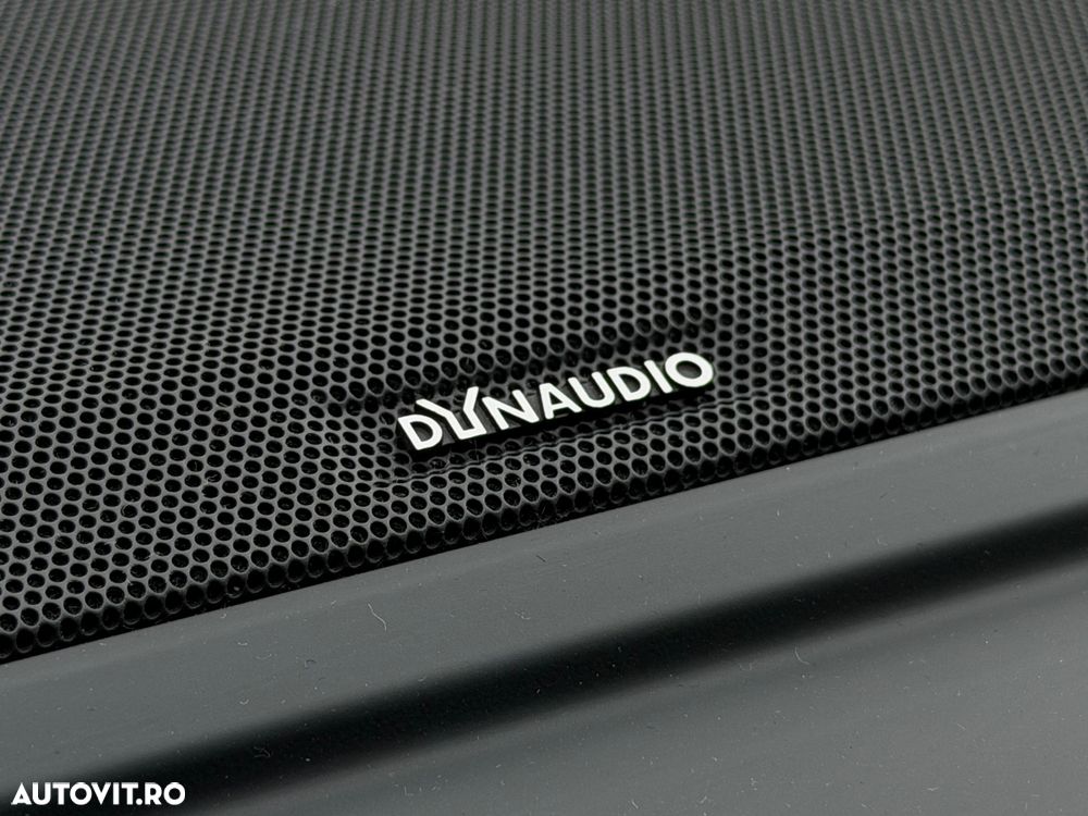 Volkswagen Multivan - 32