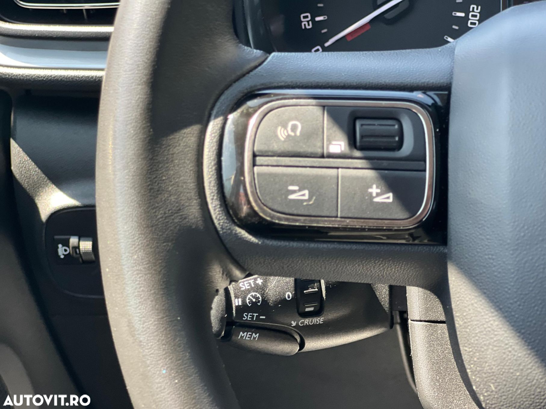 Citroën C3 1.2 PureTech S&S EAT Shine - 9