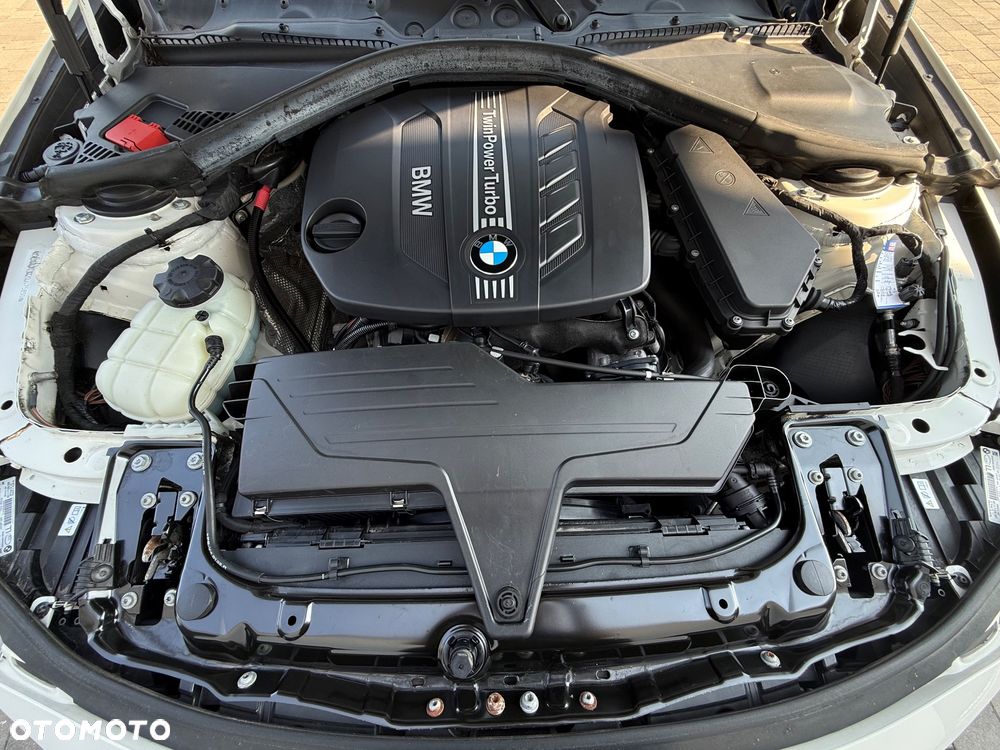 BMW Seria 3 320d - 38