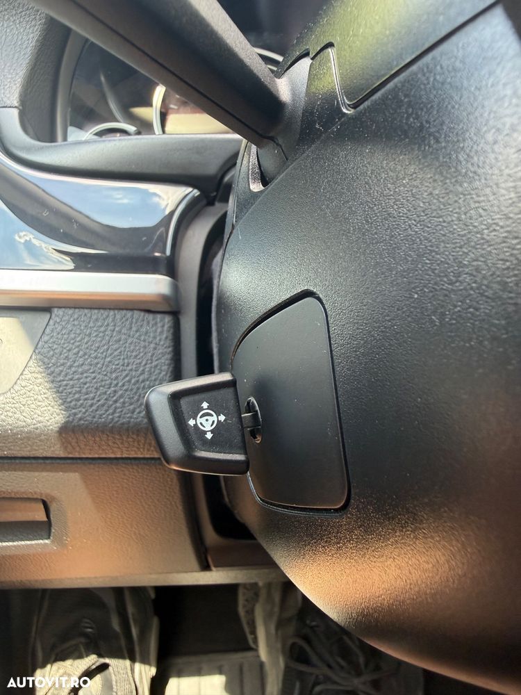 BMW Seria 5 520d Aut. - 17