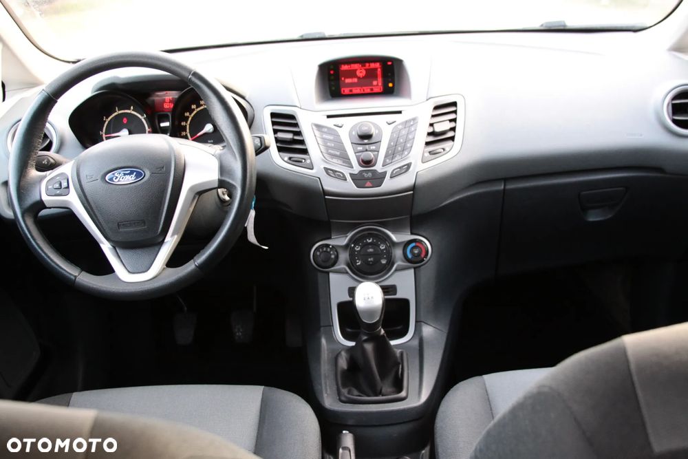 Ford Fiesta 1.25 Trend - 13