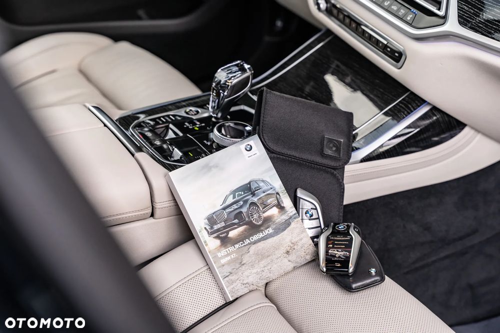 BMW X7 M50i sport - 40