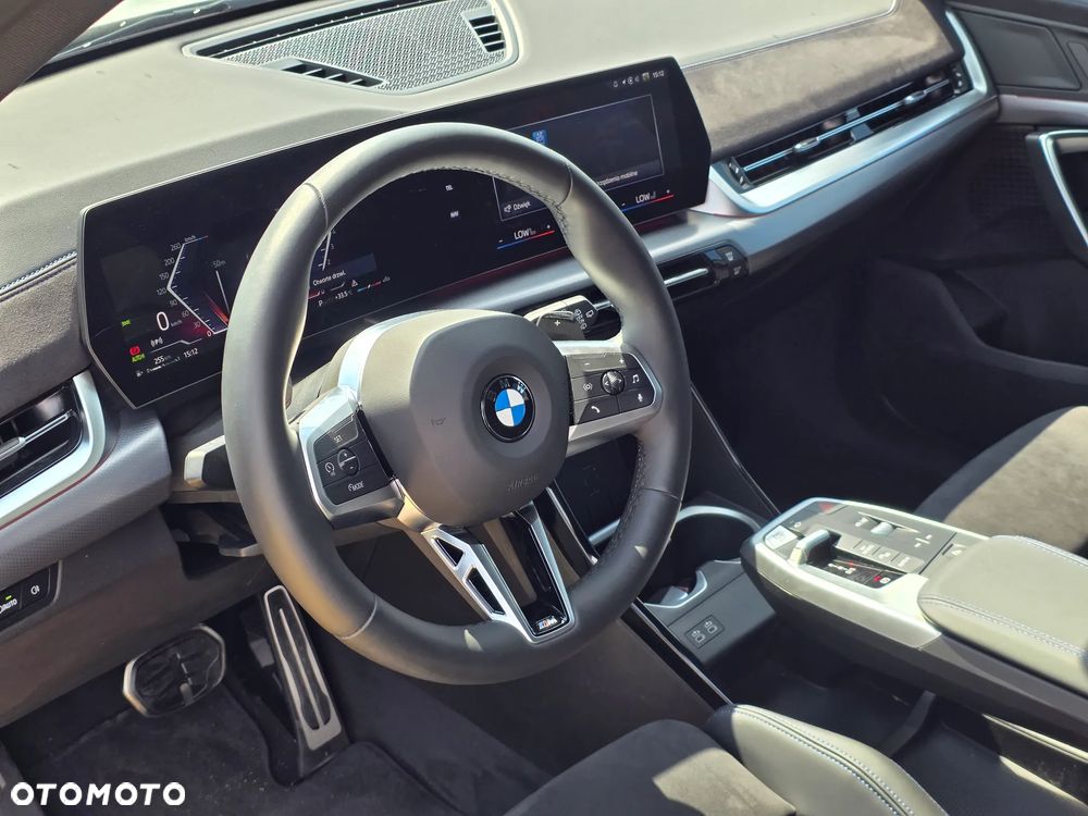 BMW X1 sDrive18i - 12