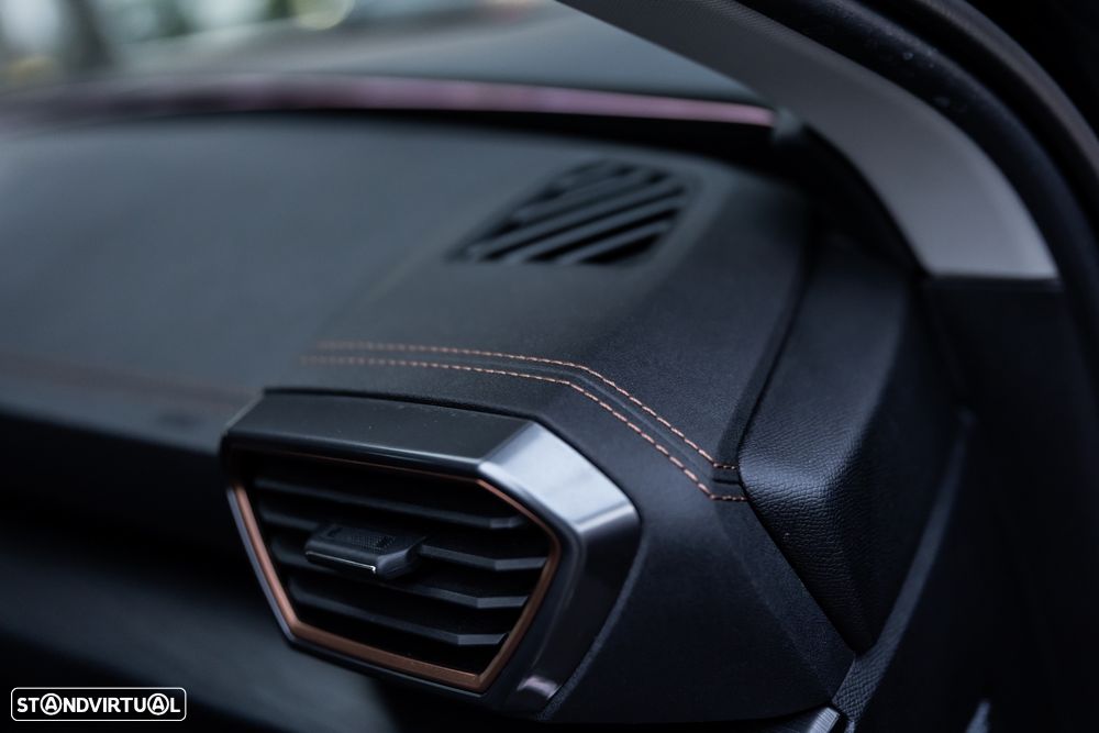 Cupra Formentor 1.4 e-Hybrid DSG Priority - 25