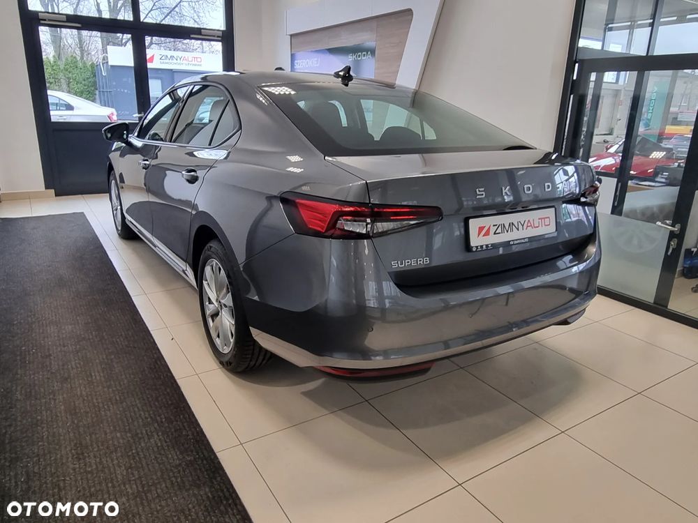 Skoda Superb 2.0 TSI Drive DSG - 7