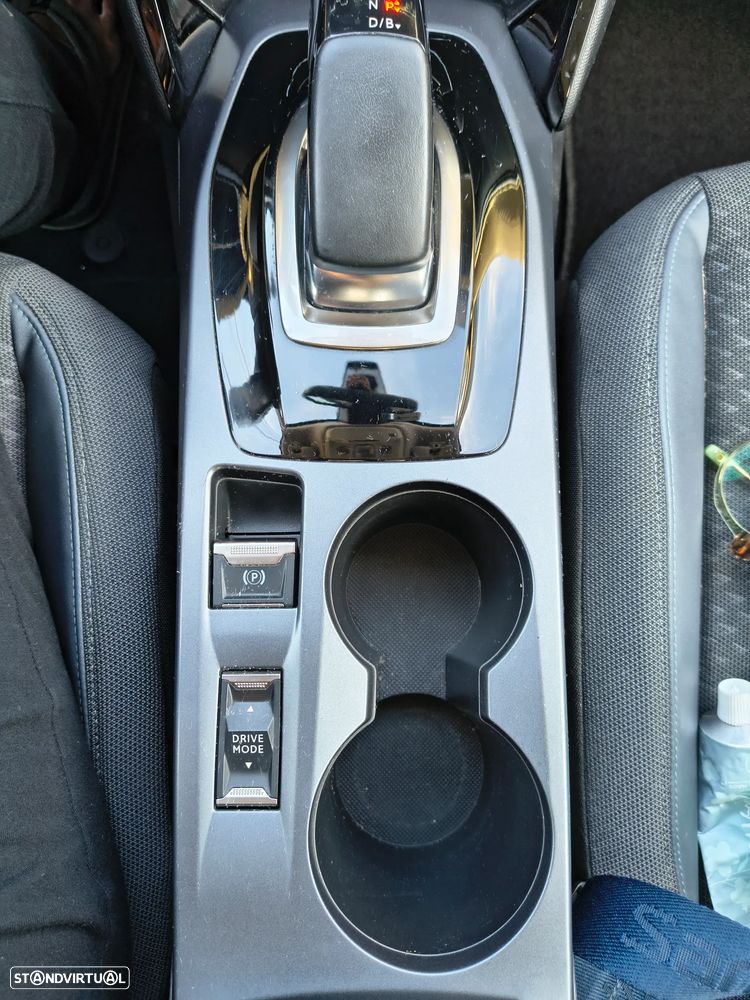 Peugeot 2008 - 6