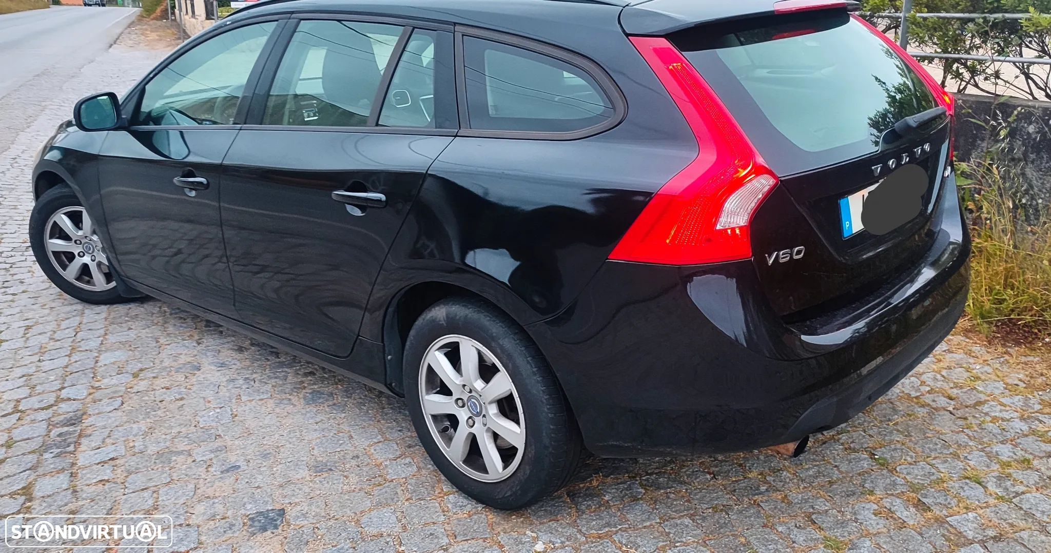 Volvo V60 1.6 D2 Drive Kinetic Start/Stop - 1
