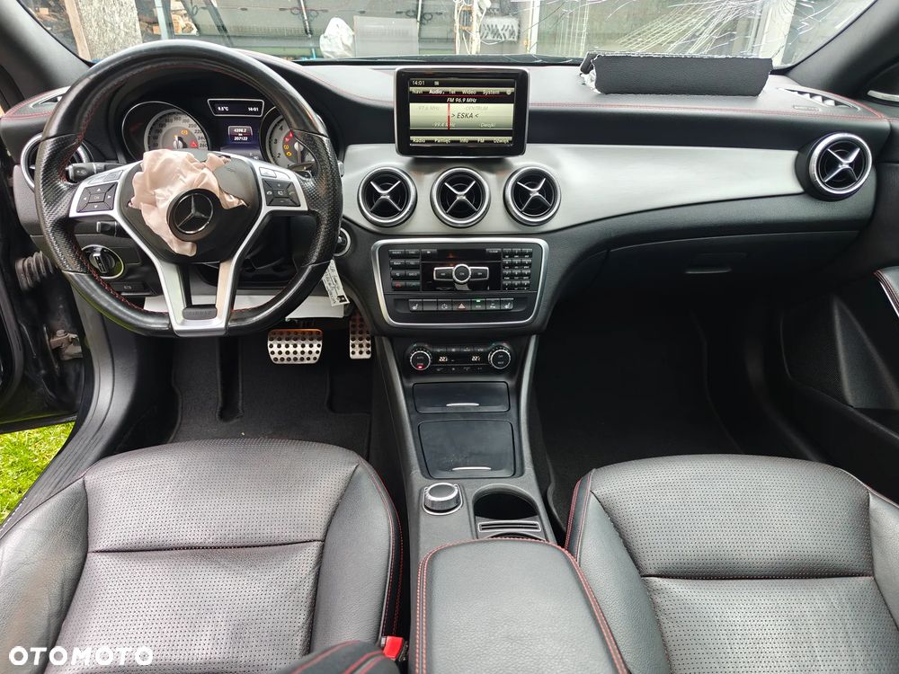 Mercedes-Benz CLA 250 7G-DCT AMG Line - 13