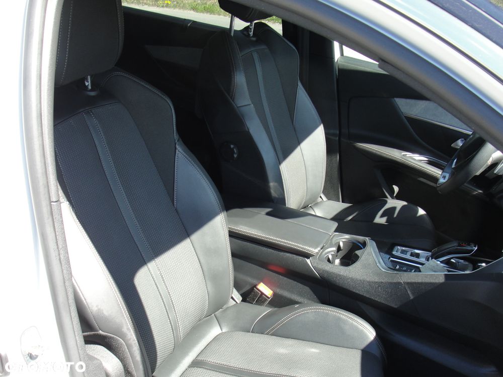 Peugeot 5008 PureTech 180 EAT8 Stop & Start GT - 9