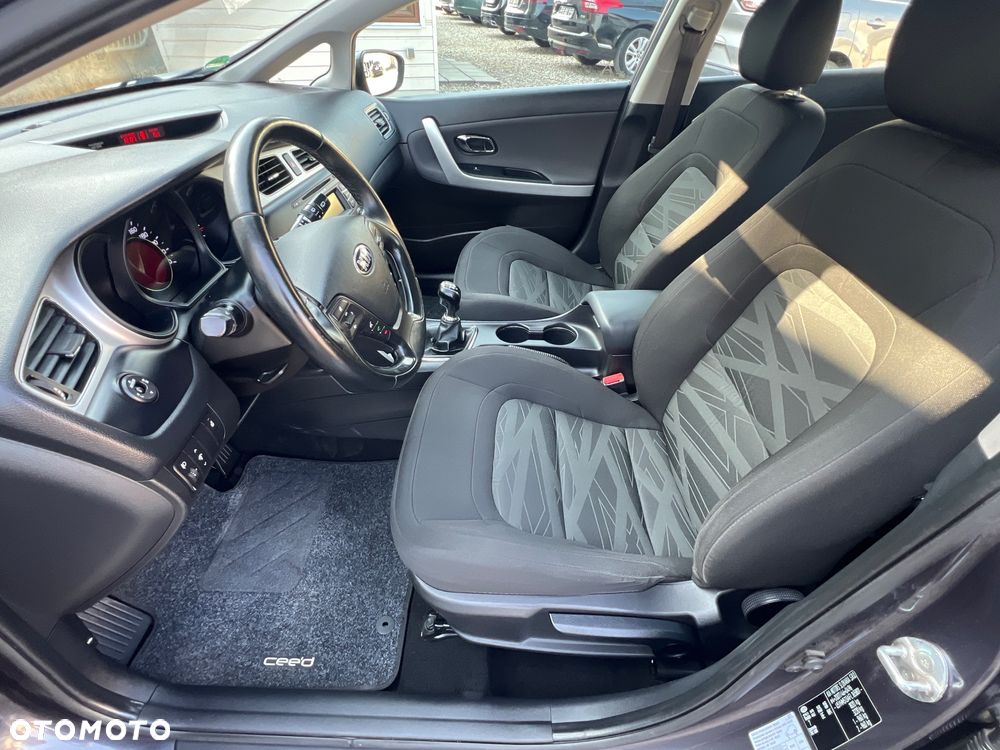 Kia Ceed 1.6 GDI Edition 7 - 13