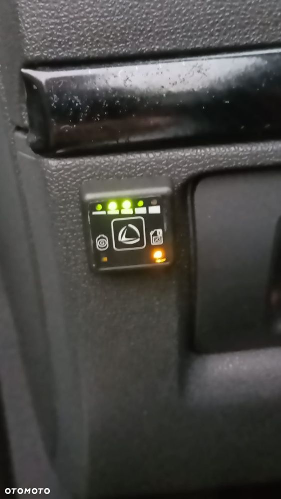 Renault Clio 1.2 16V 75 Collection - 17