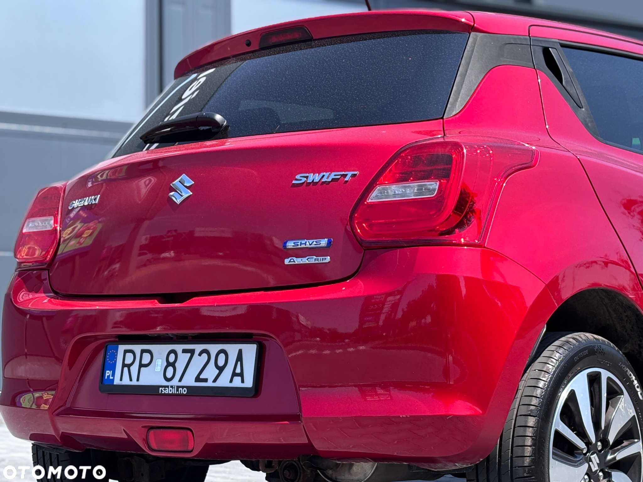 Suzuki Swift 1.2 Premium - 12