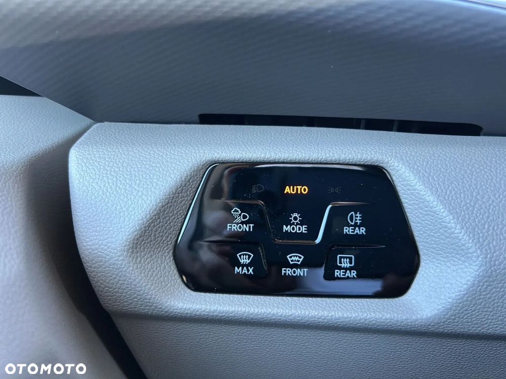 Volkswagen Multivan 2.0 TDI L2 Edition DSG - 31