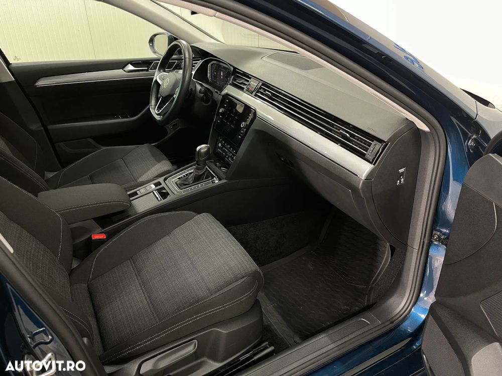Volkswagen Passat 2.0 TDI DSG Comfortline - 9