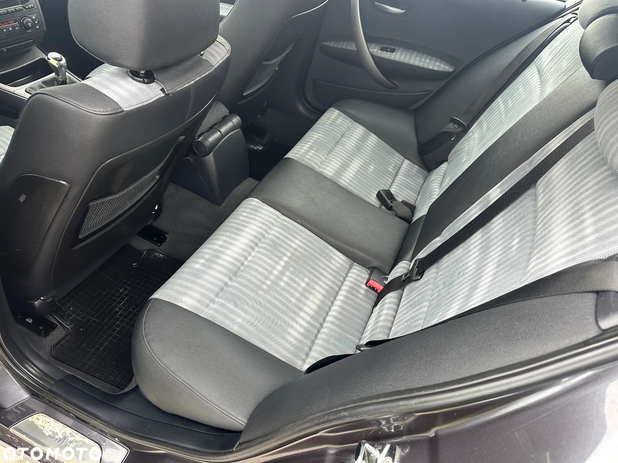 BMW Seria 1 118d - 30