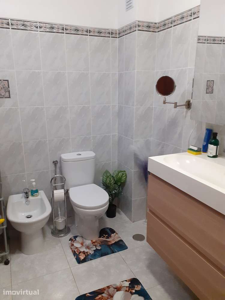 Apartamento T2 com 3 varandas na zona costeira de Olhão Baixa - Grande imagem: 5/25