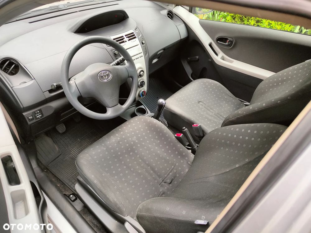 Toyota Yaris 1.3 Luna A/C - 7