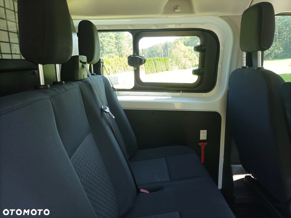 Ford Transit Custom 320 L2H1 Ambiente (bryg.) - 17