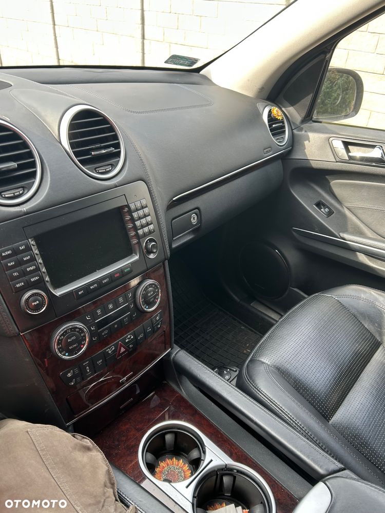 Mercedes-Benz ML - 16